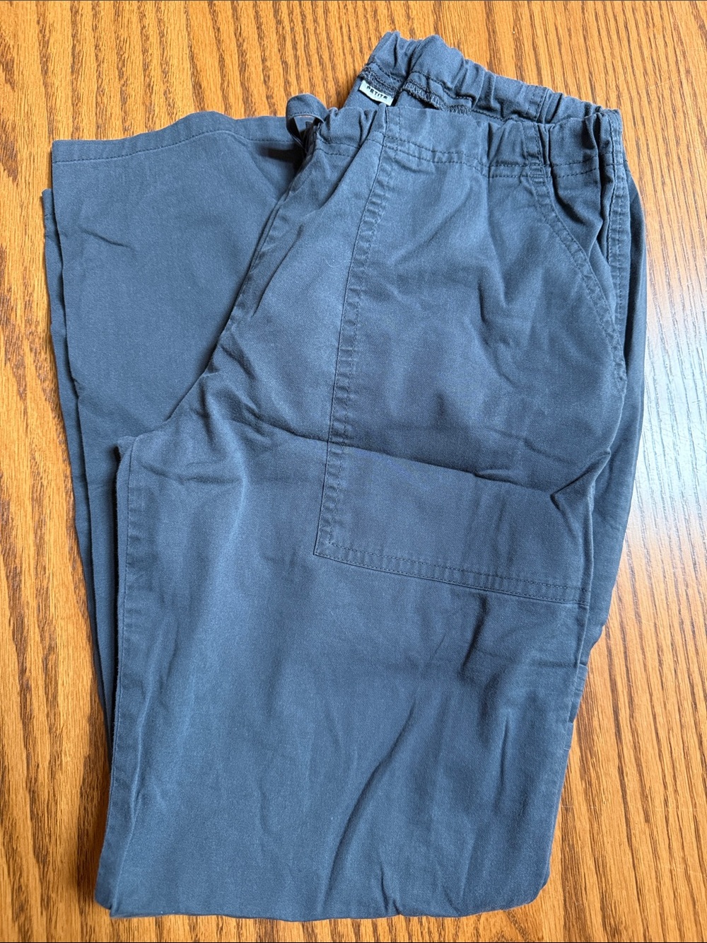 Women's Elastic-Waist Cherokee Workwear Scrub Pants in Grey